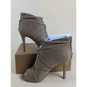 Journee Collection Samara Booties Ankle Boots Womens 8 M Taupe Heels Shoes NWB